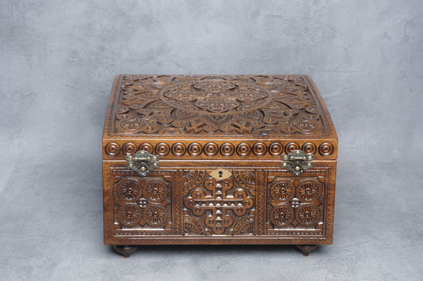 Wooden Box 25x25 with key (039)