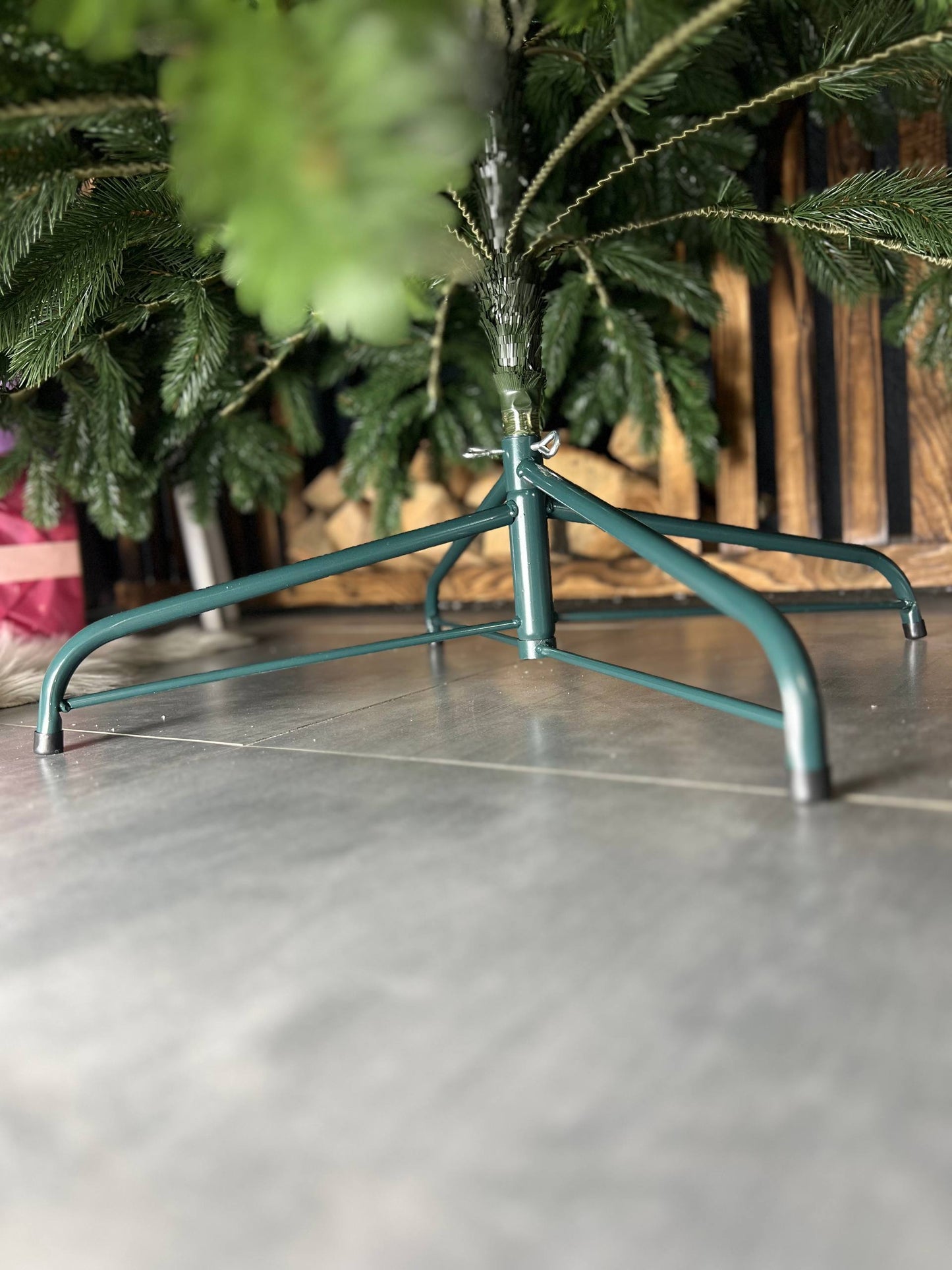 Triumph Christmas tree, green, on a string - 2.3 m.