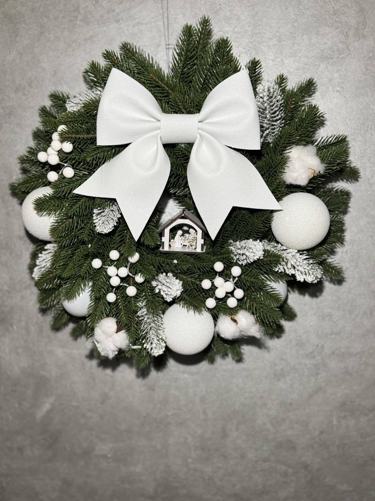 "Snow Serenity" Christmas Wreath