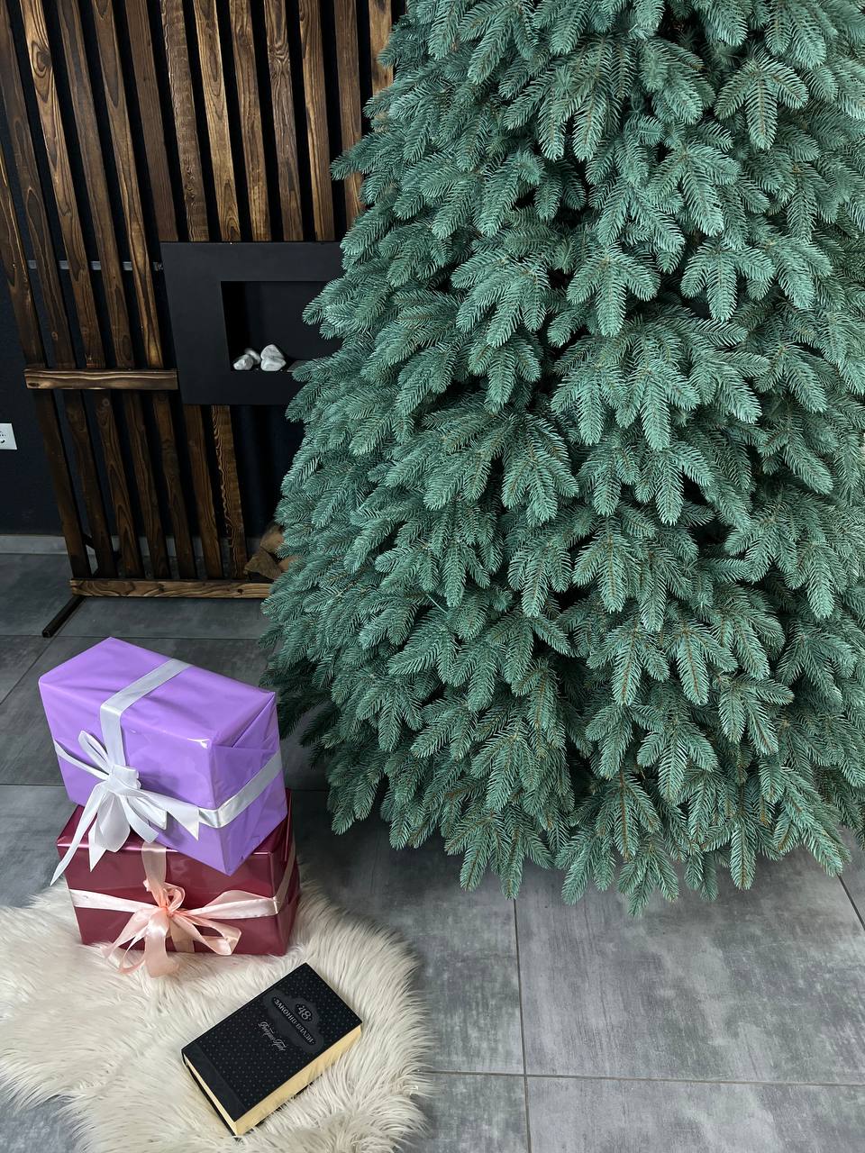 Royal blue Christmas tree on a string - 2.3 m.