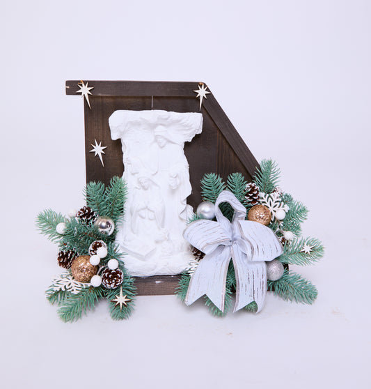 Nativity Scene Christmas Decoration – Rustic Wooden Display with Holy Family & Ornaments