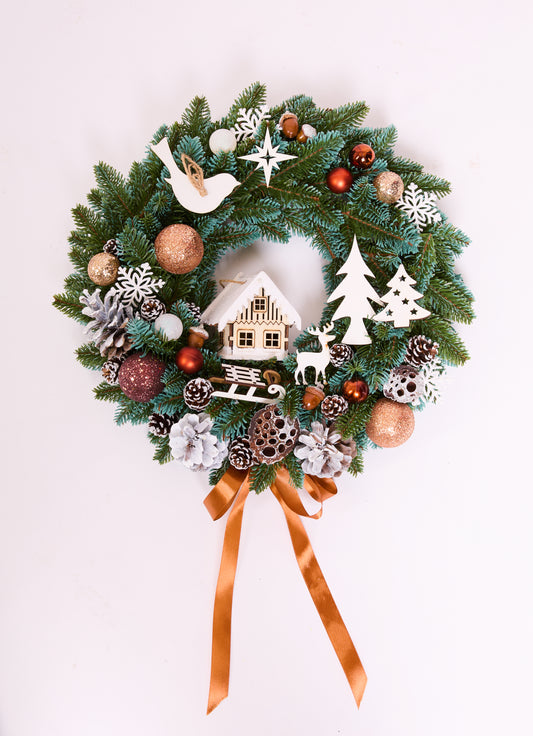 Christmas Wreath with House & Woodland Décor – Pinecone, Ornaments & Ribbon Holiday Decoration