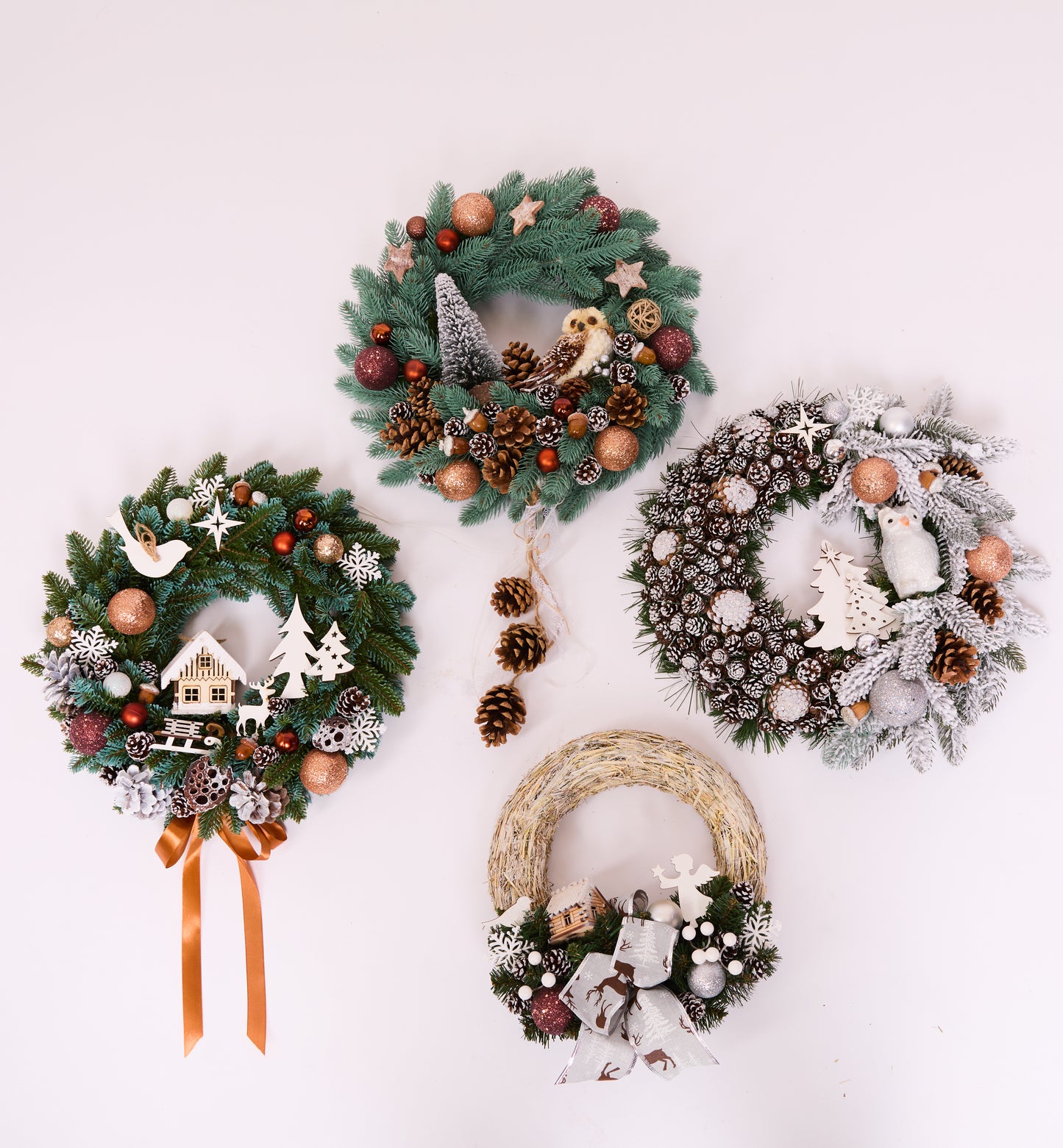 Christmas Wreath with Owl & Pinecones – Rustic Woodland Holiday Door Decoration