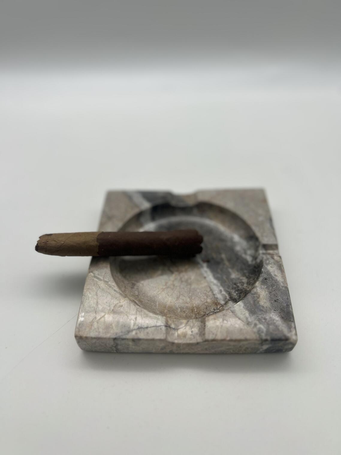Square ashtray made of Italian marble Silver River