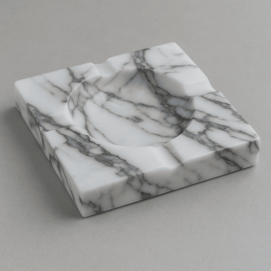 Square marble ashtray with Calacatta, 13×13×2 cm