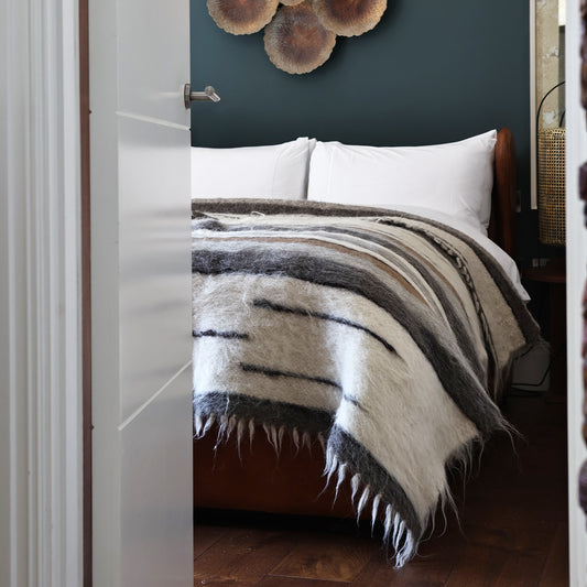 Cozy Wool Throws Stripes