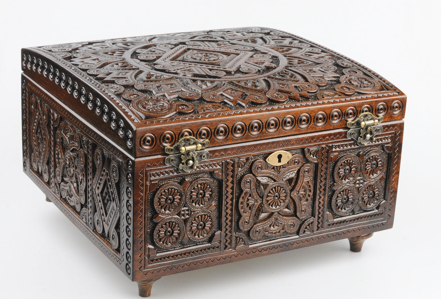 Wooden box 25x25 with key (039n)