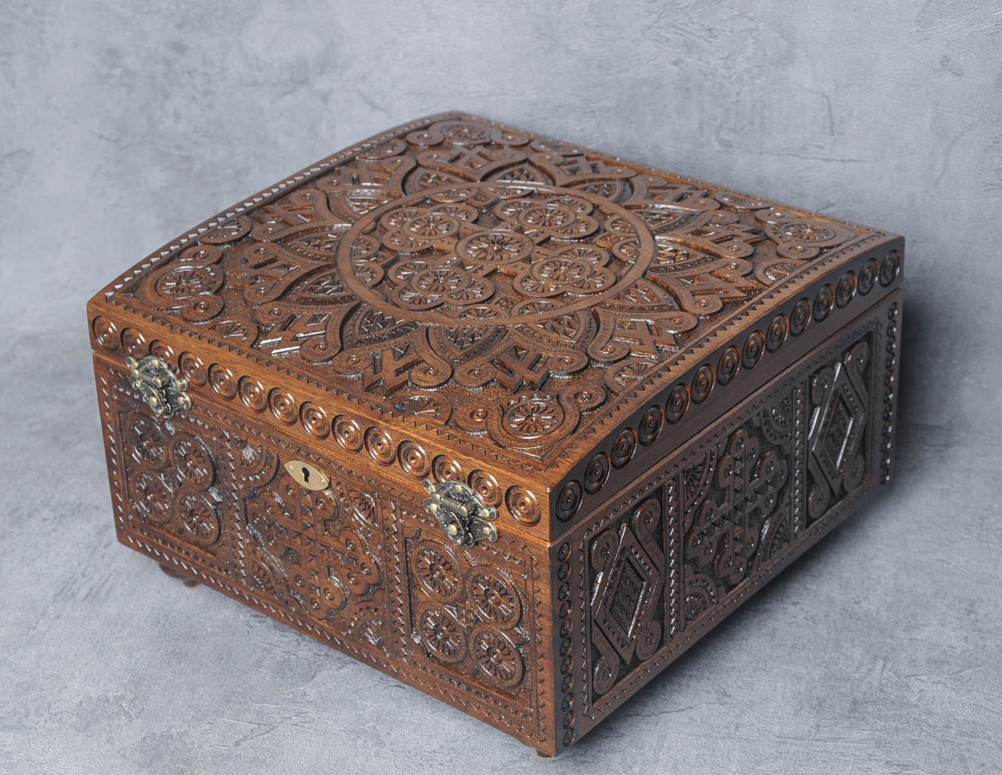 Wooden Box 25x25 with key (039)