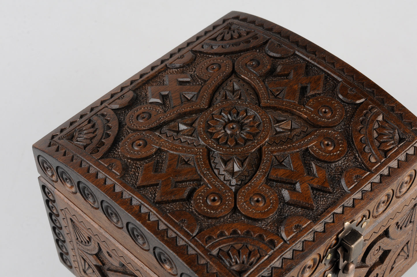 Wooden box 12x12 (033)