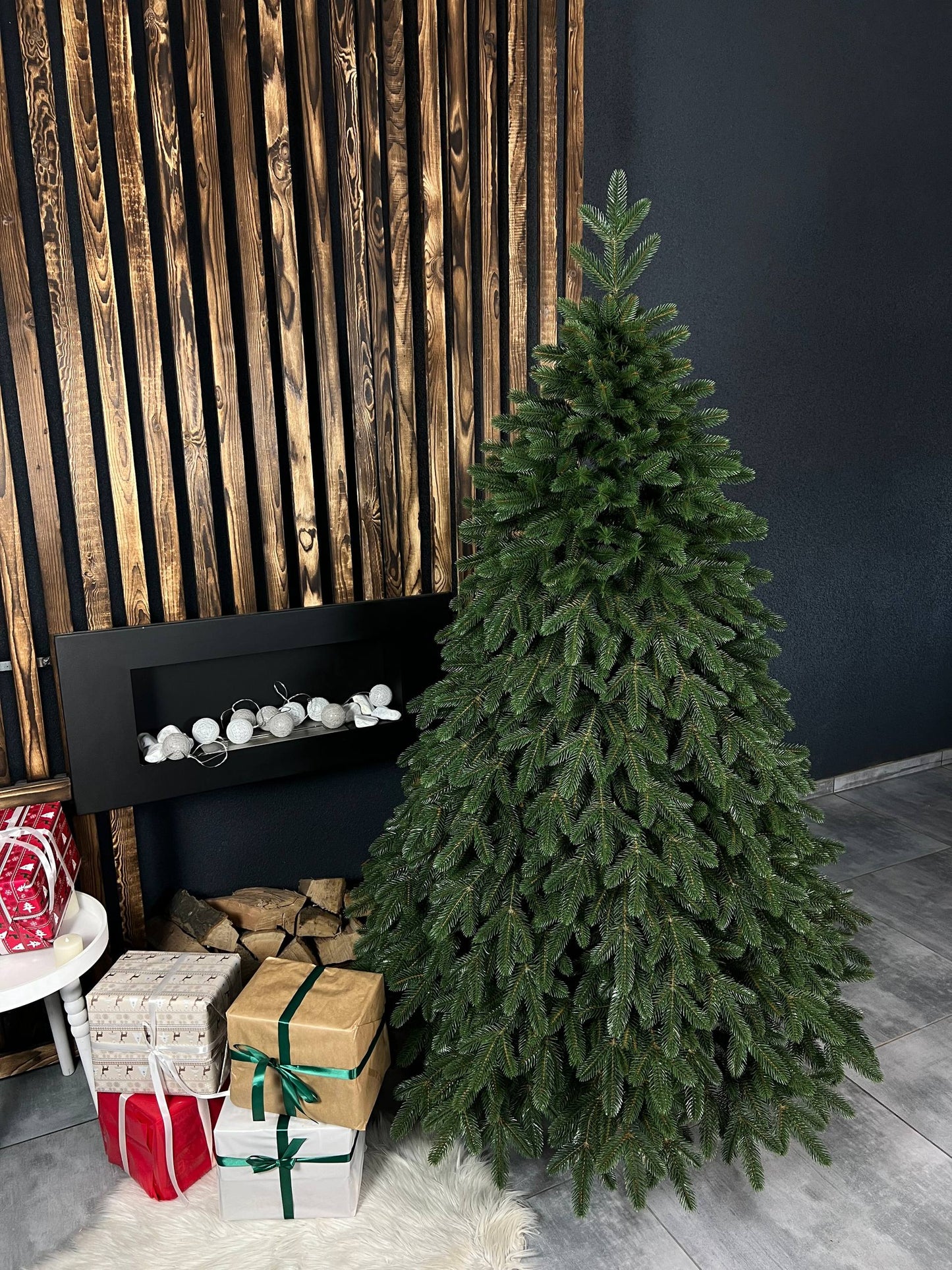 Royal green Christmas tree on a string - 1.8 m.