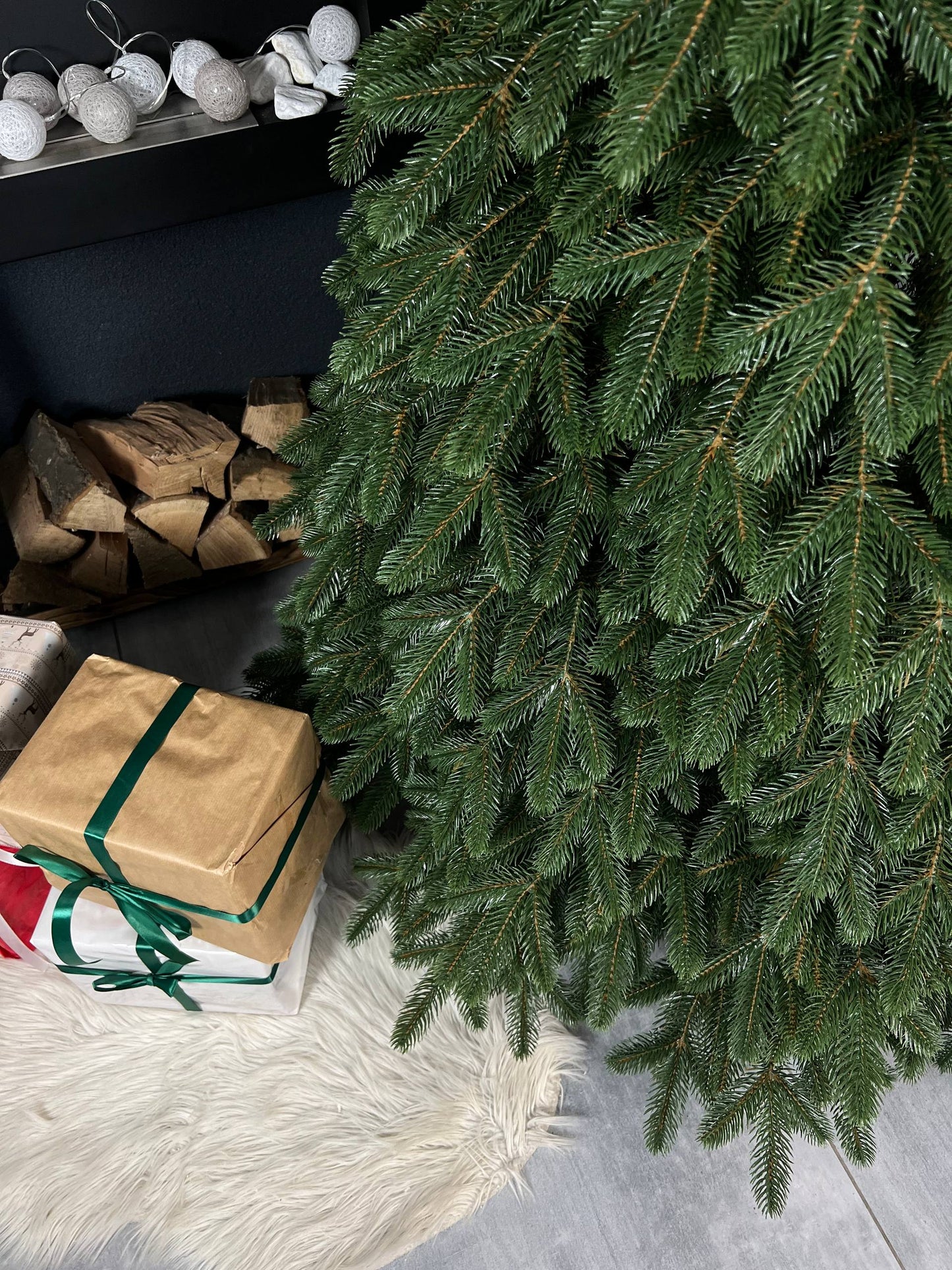 Royal green Christmas tree on a string - 1.8 m.