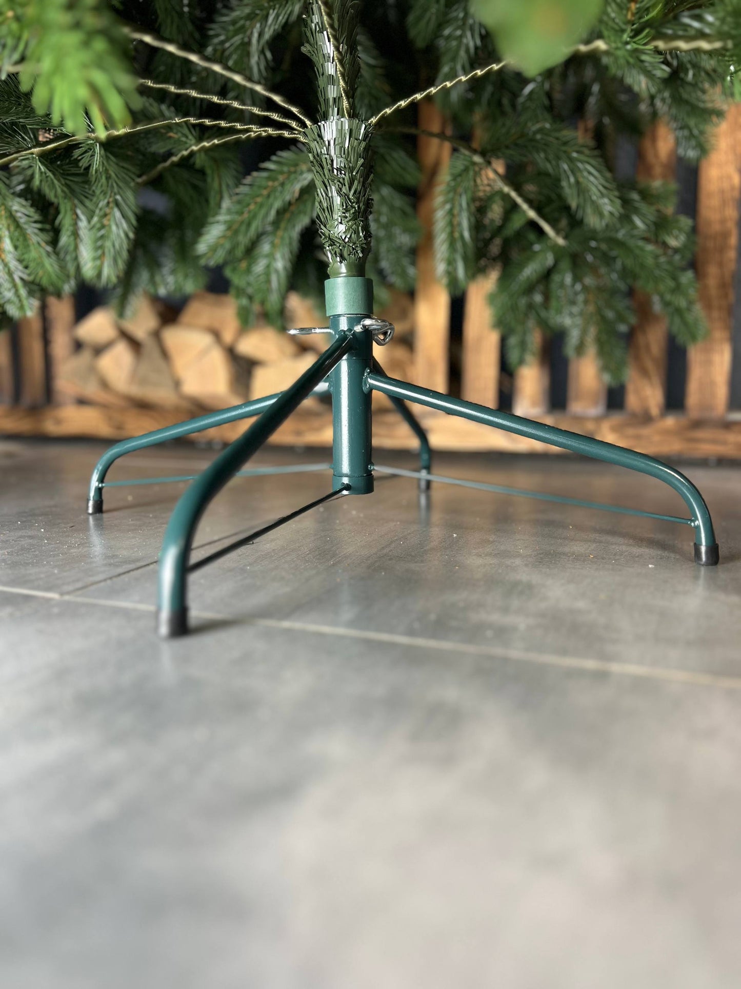 Triumph Christmas tree, green, on a string - 1.8 m.