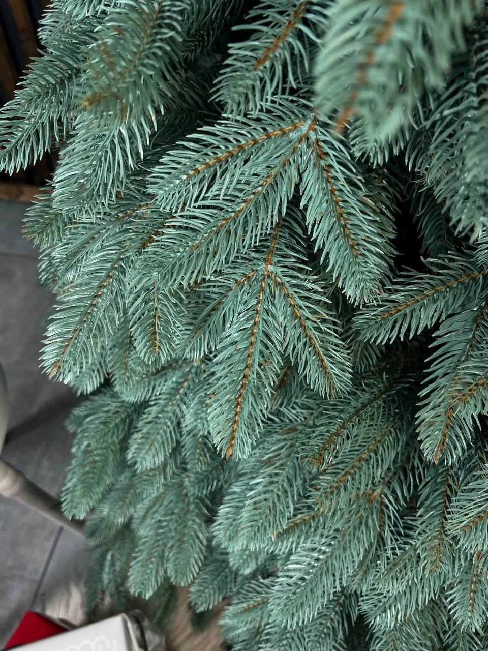 Royal blue Christmas tree on a string - 1.8 m.