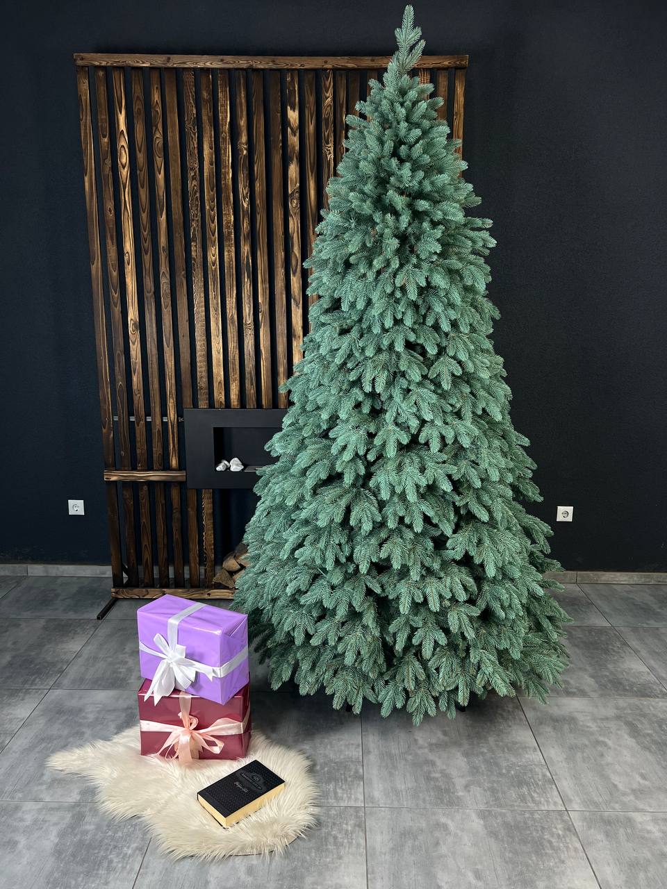 Royal blue Christmas tree on a string - 2.3 m.