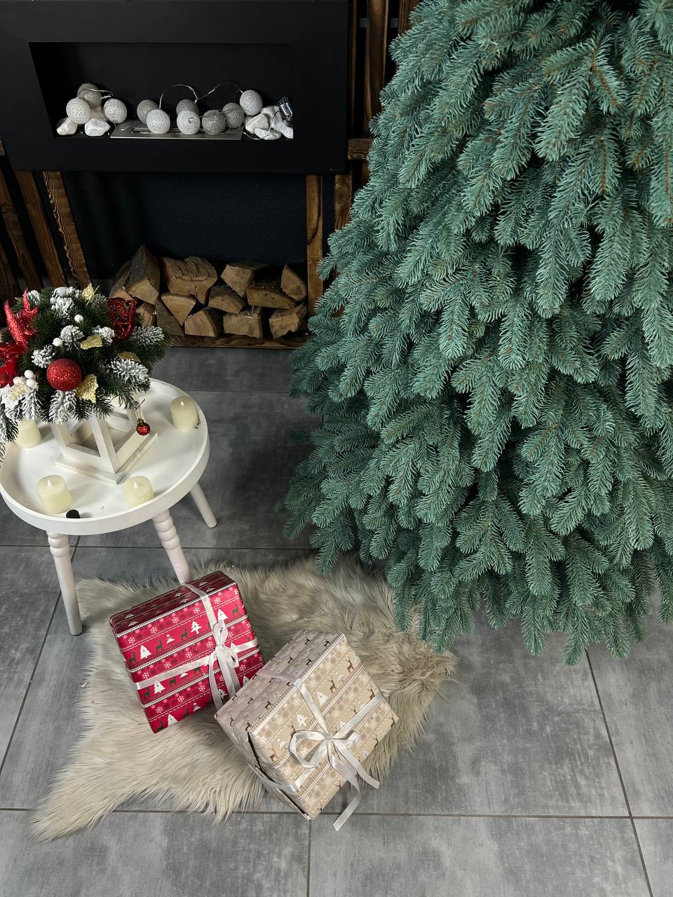 Triumph blue Christmas tree on a string - 1.8 m.