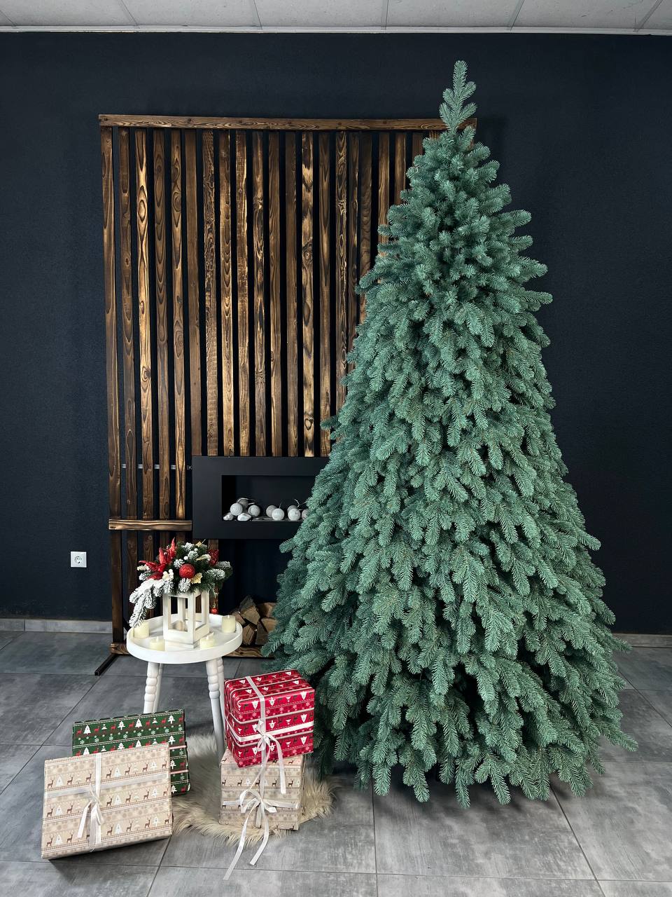 Triumph blue Christmas tree on a string - 2.3 m.